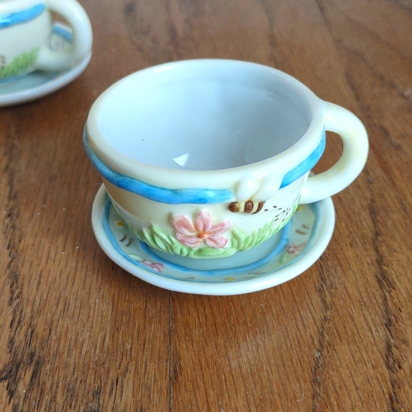 Disney Winnie the Pooh Miniature Tea Cups, Saucers and Plates - Picture 3 of 9